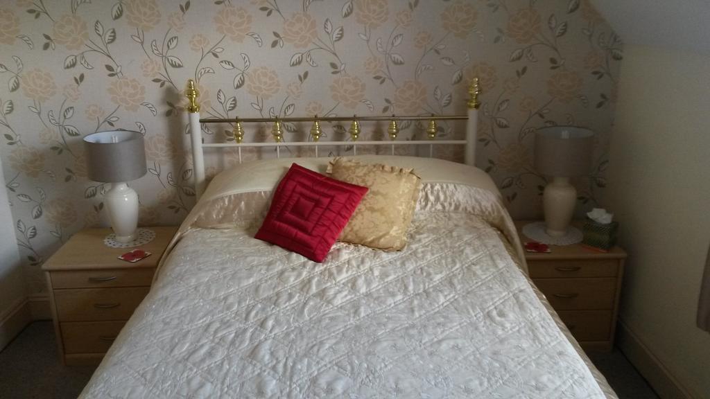 פאטלי ברידג' Lyndale Guest House חדר תמונה