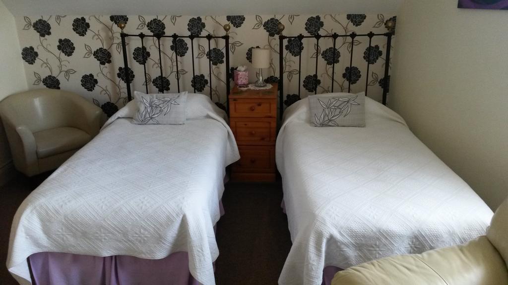 פאטלי ברידג' Lyndale Guest House חדר תמונה