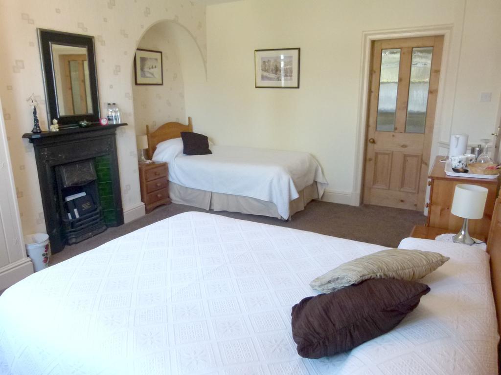 פאטלי ברידג' Lyndale Guest House חדר תמונה